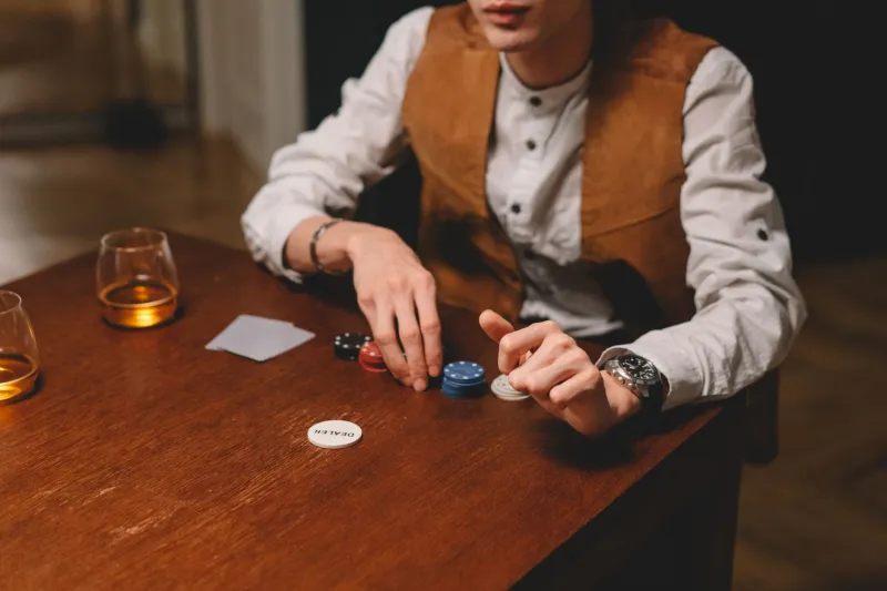 Free Drinks, Free Meals, Free Perks: How to Actually Work the Casino Comps System Without It Working You