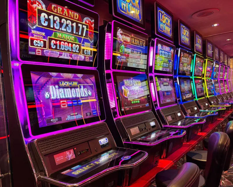 Same Game, Different Beast: How Pub Pokies and Online Slots Are Worlds Apart